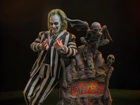 Beetlejuice Beetlejuice MMS767 Beetlejuice 1/6th Scale Collectible Figure by Hot Toys