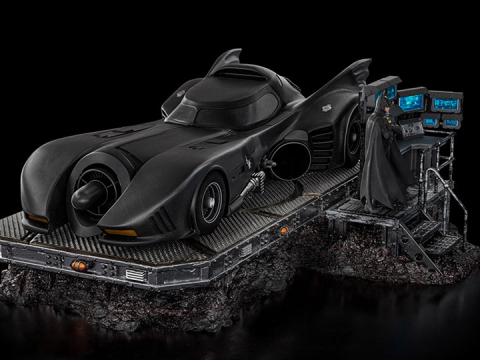 The Flash (2023) Batmobile 1/10 Deluxe Art Scale Limited Edition Statue By Iron Studio