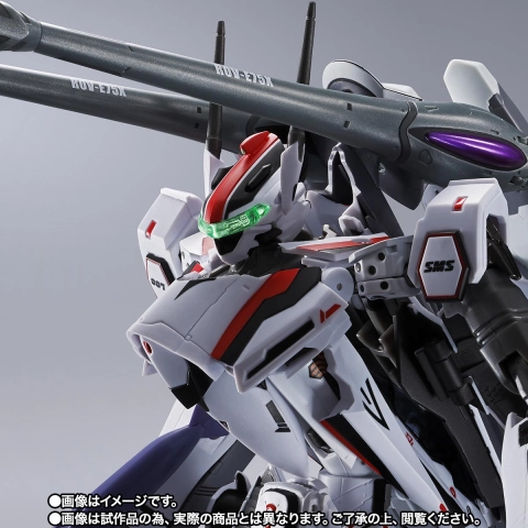 DX Chogokin VF-25F Tornado Messiah Valkyrie (Alto Saotome Machine Revival Ver.) by Bandai