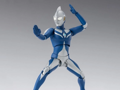 Ultraman Cosmos S.H.Figuarts Ultraman Cosmos Luna Mode Action Figure by Bandai