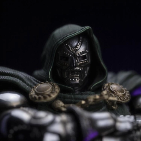 The Infinity Gauntlet Battle Diorama Series Doctor Doom 1/10 Deluxe Art Scale by Iron Studios